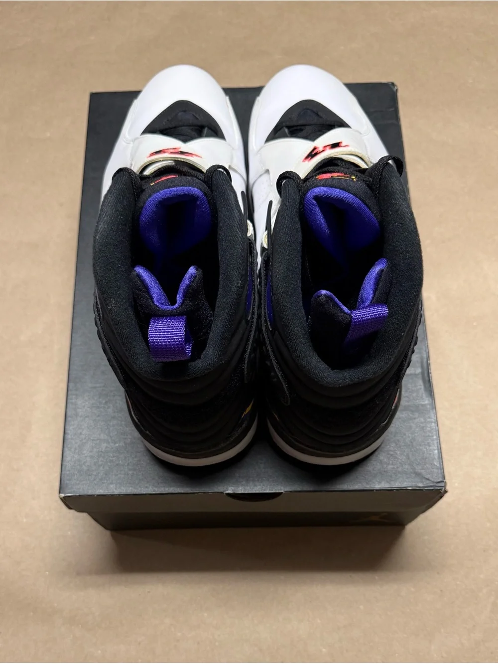 Nike Air Jordan 8 Three Peat Phoenix Men’s sz 13.5 Basketball shoes Rare NDS!